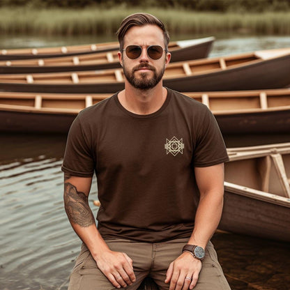 Trendy Minimalist Art Deco T-Shirt: Sleek Unisex Fashion for All Genders